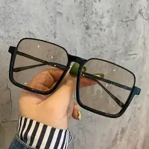 黑色下半框眼镜图片