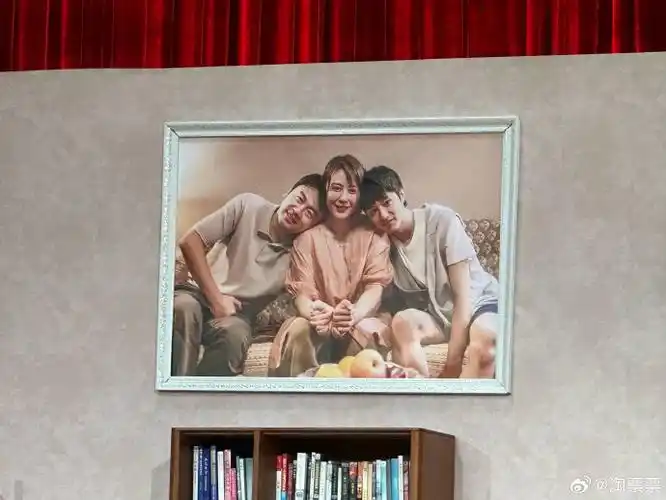 雷佳音马丽刘耀文全家福合照##第二十条发布会像过年了