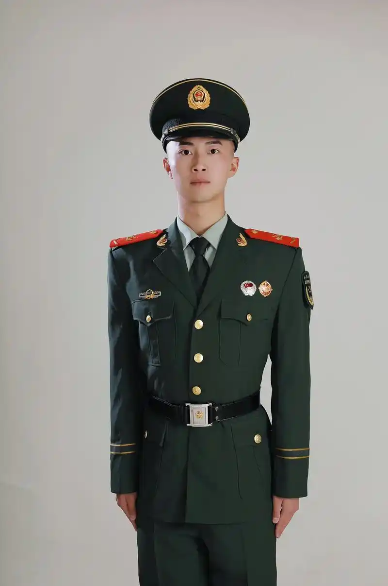 又完成了一项清单7015#最美军装 #如果信仰有颜色那一定是中国
