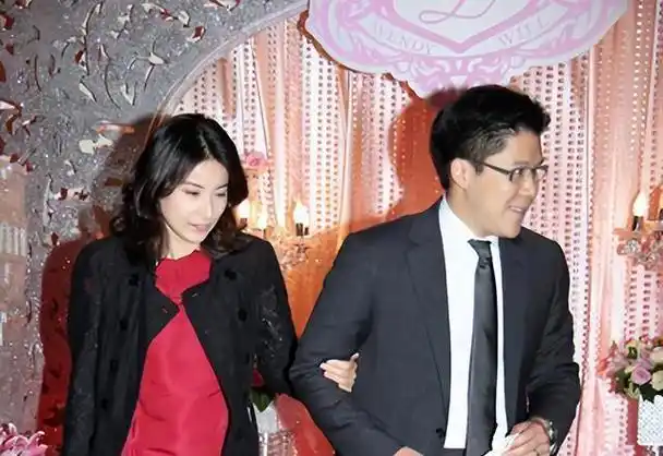 11年后再看郭晶晶才知道嫁给大他两岁的霍启刚到底有多幸福