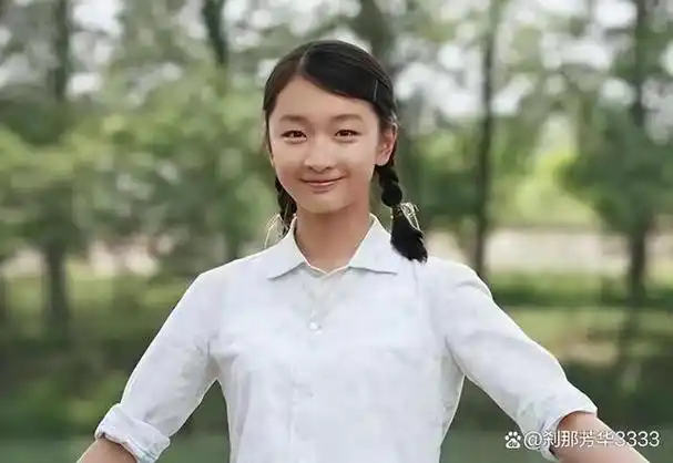 张艺谋对周冬雨的表现赞不绝口,直言她就是我们电影的未来,电影拍摄