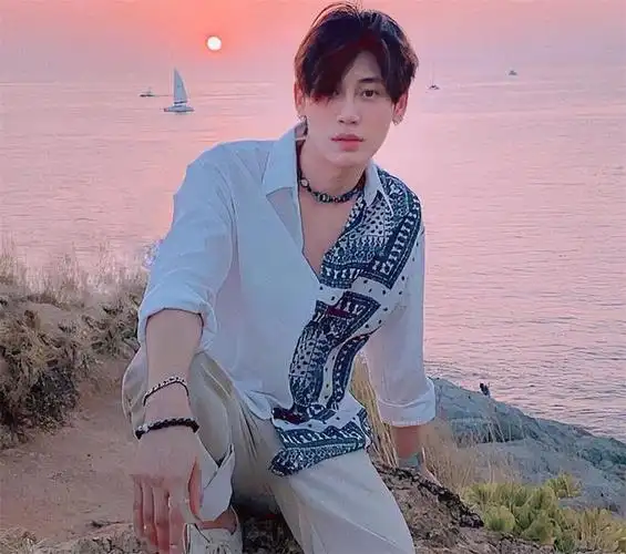 刚发生车祸不久又碰到商场火灾心脏还不好泰星boun有点倒霉