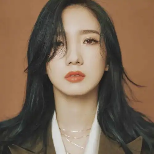 孟美岐魅力气质头像