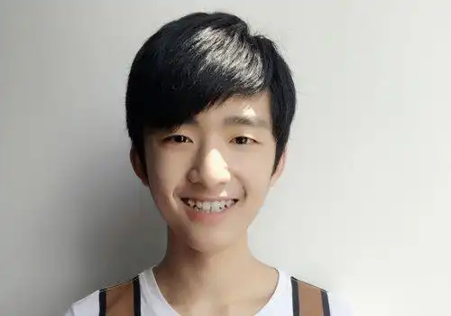 15到18岁中学男生小清新黑色短发设计