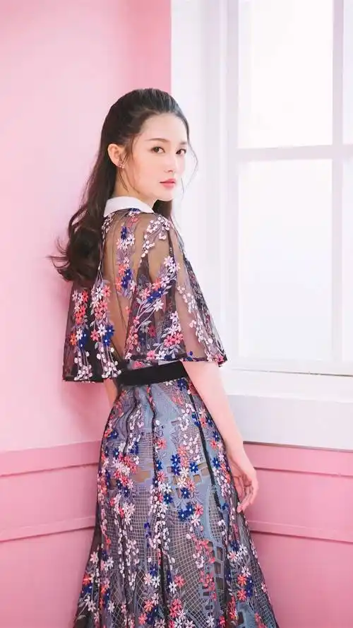 李沁,演员,气质美女,明星写真,大陆明星,手机壁纸李沁可爱时尚写真