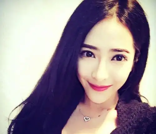 王思聪女友沈亚婷获赠500万礼物 曾被打入"冷宫"