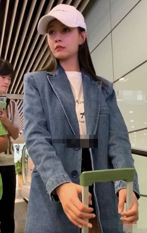 沈梦辰被淘汰后性格都变了现身机场低头不说话表情心疼