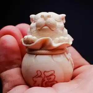 祥瑞户外淘宝华夏文玩珠宝私人定制猛犸牙冰料精工雕刻老虎娃娃diy