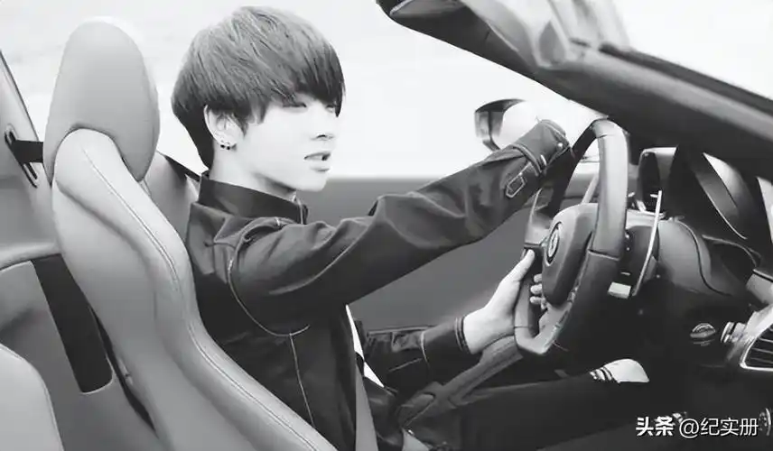 华晨宇成功的背后,和大伯有着密不可分的联系