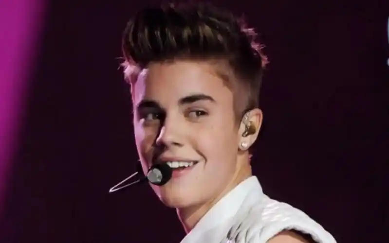 【picture合集】justinbieber电脑壁纸-你喜欢比伯我们就是好朋友!