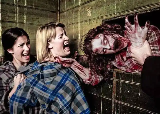 14年来无人成功闯关,全世界最可怕的恐怖屋,绝对能吓到你哭着找妈