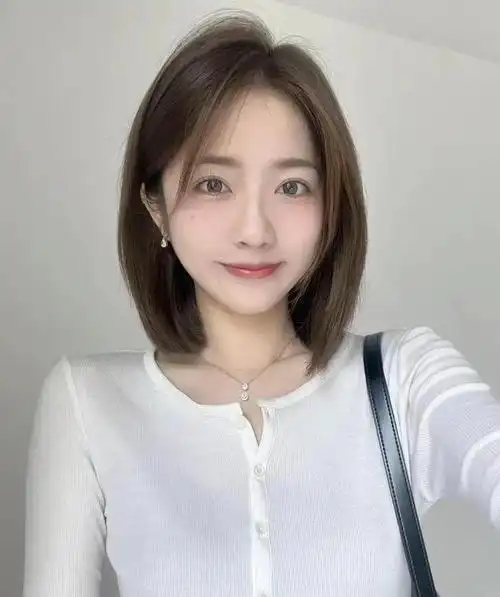 发型不论直和卷,最美还是波波头,好看时尚显年轻|卷发|直发|短发|刘海