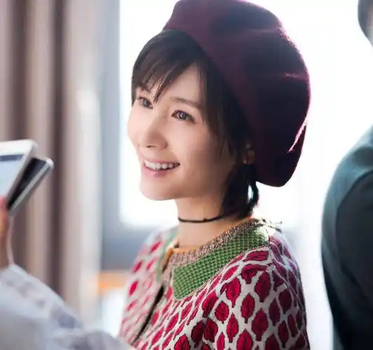 小个子女明星穿搭模板:王子文和鞠婧祎各有风格,不会穿的学起来_侵权