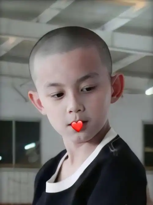 吴磊|美丽小光头