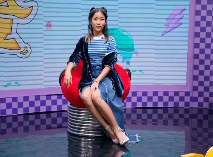 吉克隽逸超女(吉克隽逸超级女声图片)