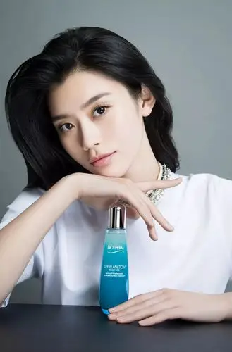 碧欧泉 | 只看肌肤状态,你有资格登上维密吗?_girl