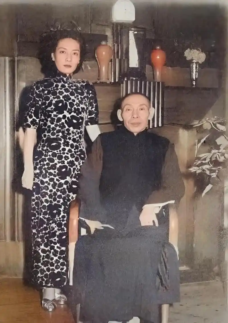 杜月笙是一位传奇人物,他的事迹被改编成电影和电视剧,深受人们喜爱.