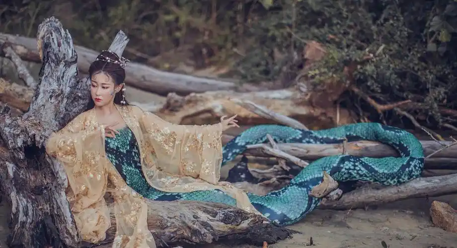 青蛇|摄影|人像摄影|查无此陌 - 原创作品 - 站酷 (zcool)