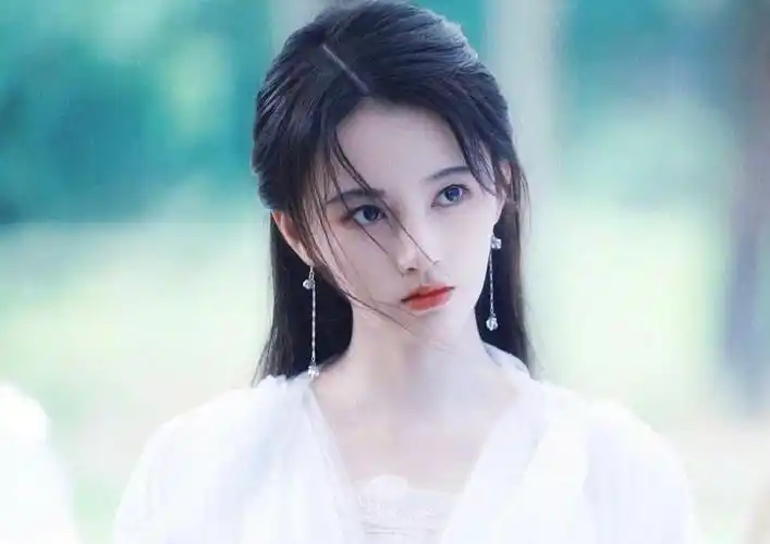 你喜欢鞠婧祎的古装造型吗?