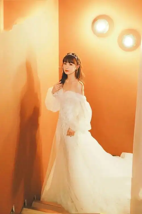 火箭少女101,综艺节目中集体拍婚纱闺蜜照,拍出不同风格都好美