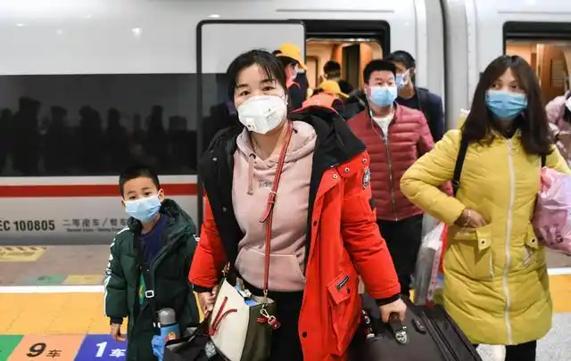 武汉站重启日:1.2万名湖北乡亲坐高铁回家