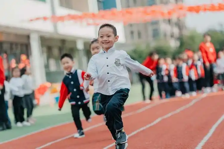 长春市二道区教育第一幼儿园中班组"奔跑吧,宝贝!"主题活动