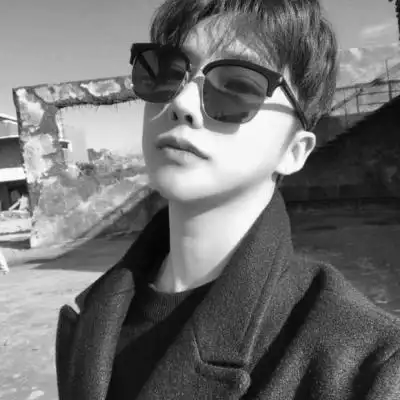 黑白头像深情男生霸气冷酷图片