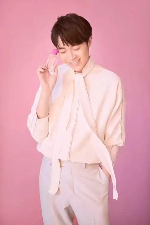 歌颂者唱过千遍吴青峰始终少年