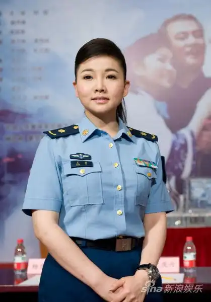 汤非王莉唱二泉吟献七一国家大剧院上演