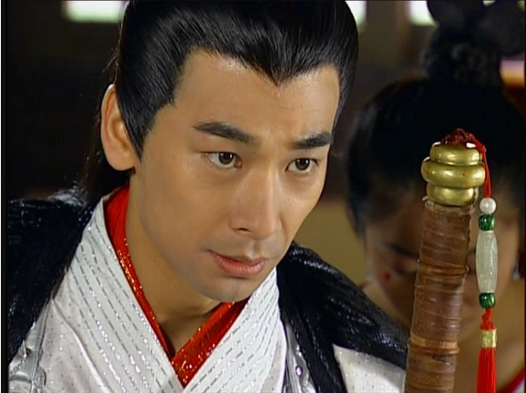 古装男神赵文卓身价过亿,买千万翡翠为老婆庆生