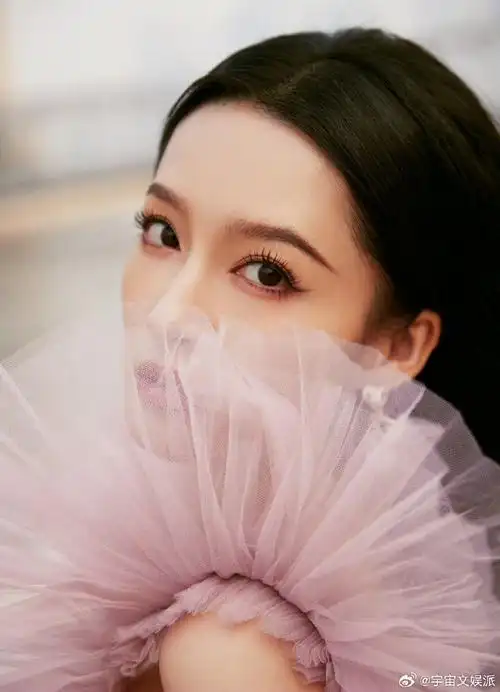 李沁露背##李沁露背侧颜杀