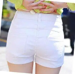 排扣短裤白色图片