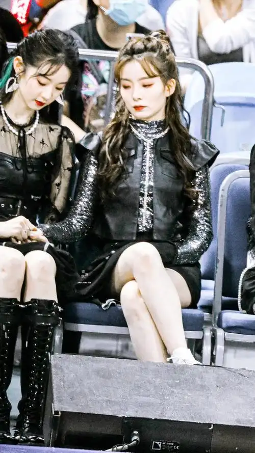 陈卓璇张艺凡(卓而不凡)