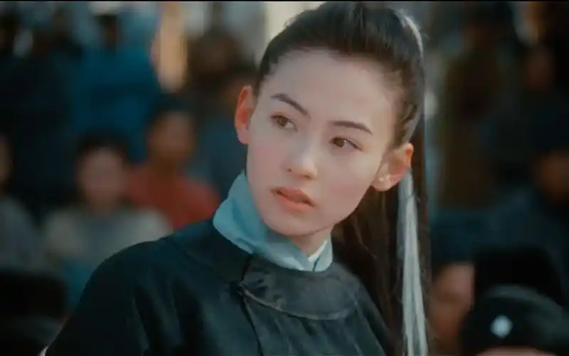 这才是最少年英气的女扮男装张柏芝男装舔颜向