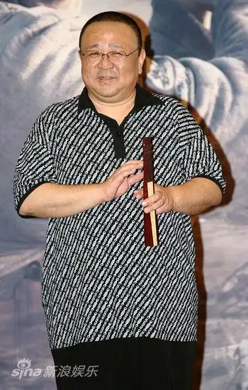 图文:新版《亮剑》等造势-梁冠华