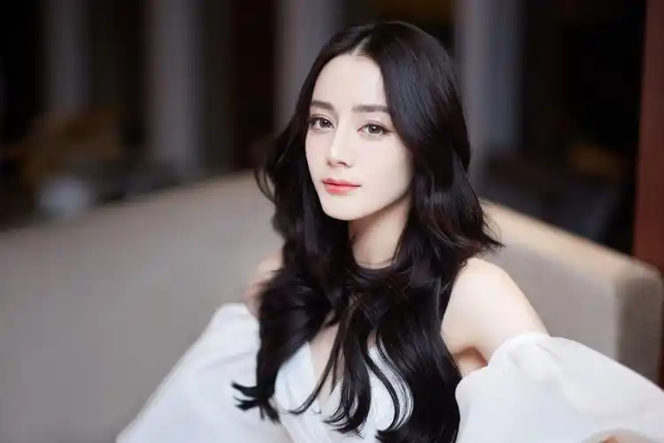 迪丽热巴 [ 建模脸 ]