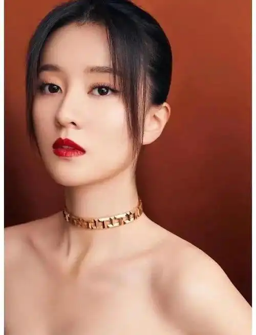 乔欣娇艳美照身材窈窕楚楚动人