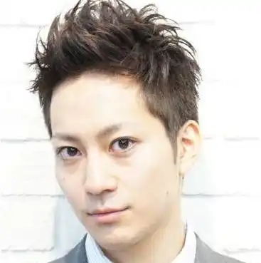 胖人男士硬发质短发发型(胖男人的发型图片短发发型)