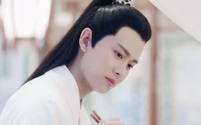 任嘉伦眼神开车第一人天生为古装而生的绝美神颜帧帧都是名场面