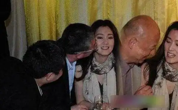 我们都无法想象,不知道在这个肮脏的娱乐圈,你觉得哪些明星是纯洁的呢