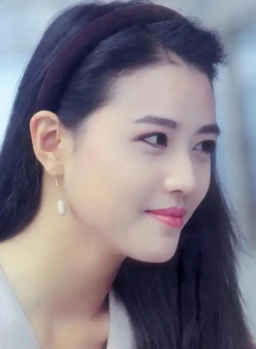 周海媚人如其名天生妩媚风情万种