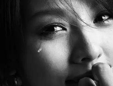 心理测试:你感觉这四个女孩最伤心的是哪个?看看你内心委屈吗