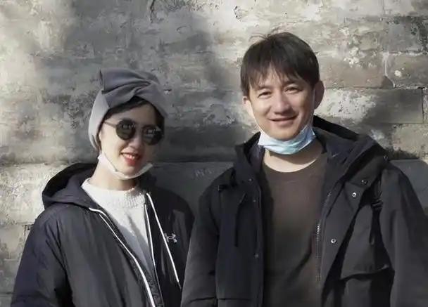 回顾孙莉被黄磊追到的时候才17岁,看了旧照后,才知黄磊有多幸福