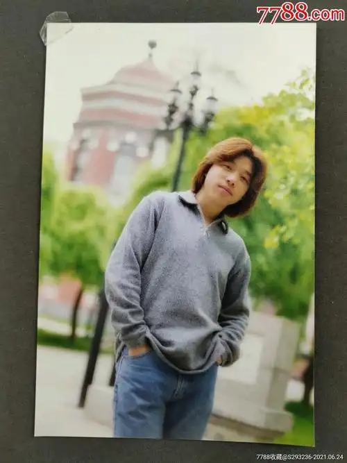 老照片4张,著名歌手郭峰,代表作《让世界充满爱》,ly28