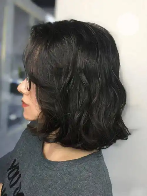 中长发女生不能错过的烫发发型～～慵懒蓬松的法式卷发,可甜美温柔也