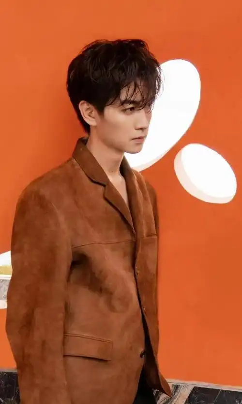 朱一龙二胎了?李佳琦天价罚款?陈晓佛系混圈?