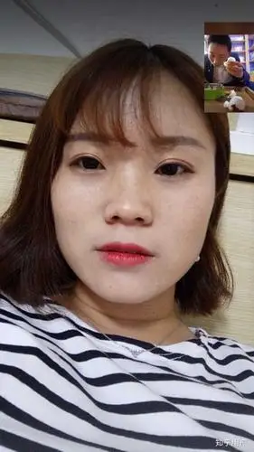 这张有用软件给鼻梁打高光 有想过做鼻子的 觉得鼻子好看 五官就好看