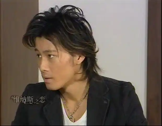 《维纳斯之恋》,随后参演了民国年代剧《天涯歌女》,虽然电视剧