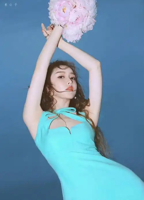 姜贞羽 cr.卷公子