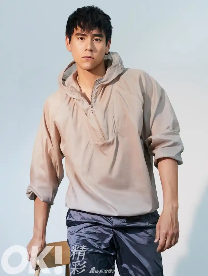 组图彭于晏最新大片展活力脸型俊朗瞳孔深邃诠释型男魅力